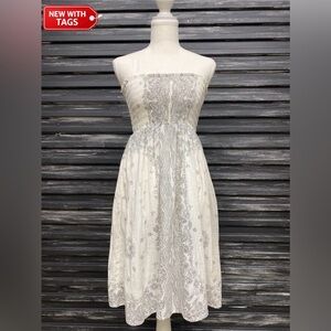 Ocean Breeze Strapless Dress White Black Paisley Smocked NWT Size Medium